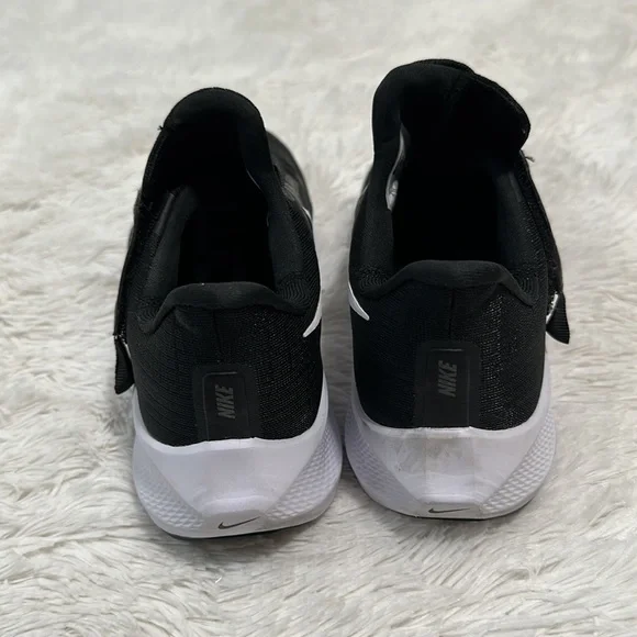 Nike Black and White Pegasus Flyease Athletic Shoes - Picture 4 of 7